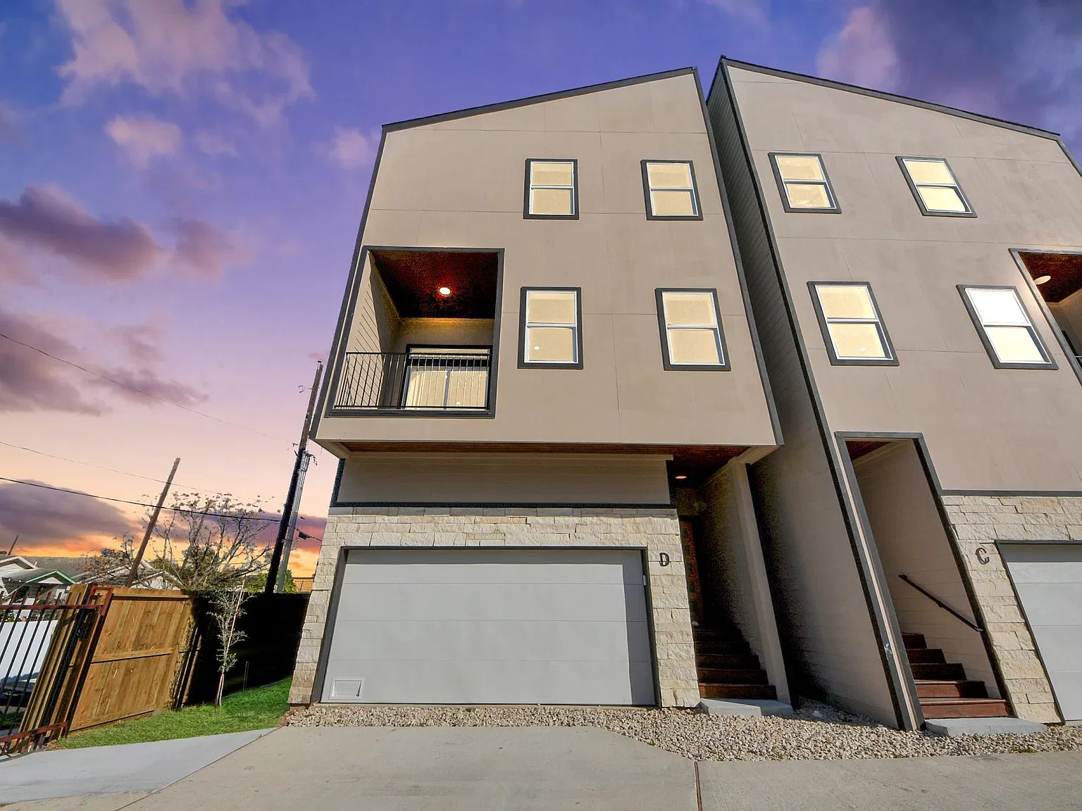 3 bed, 3.5 bath, 2054 sqft, $2,200 — Photo 1