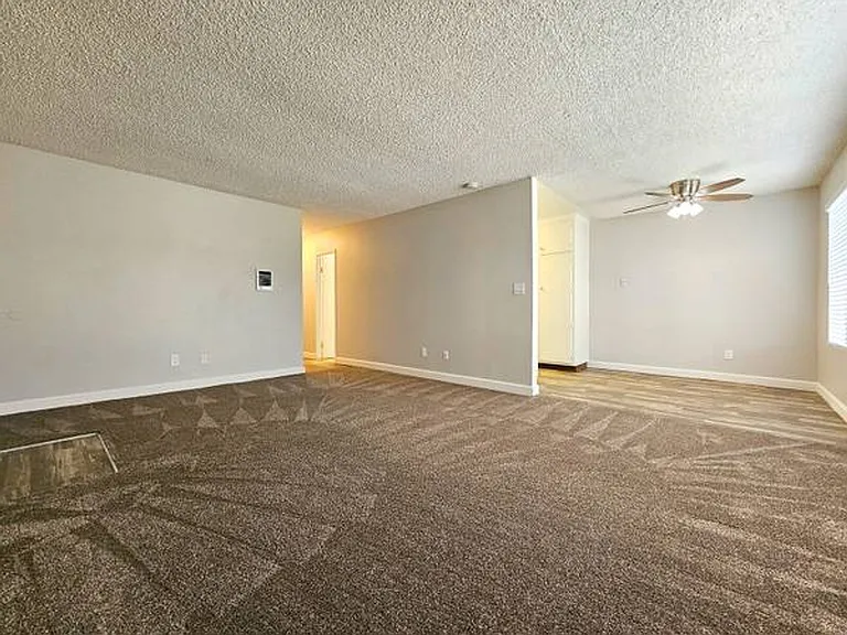 Greentree Apartments — Photo 32