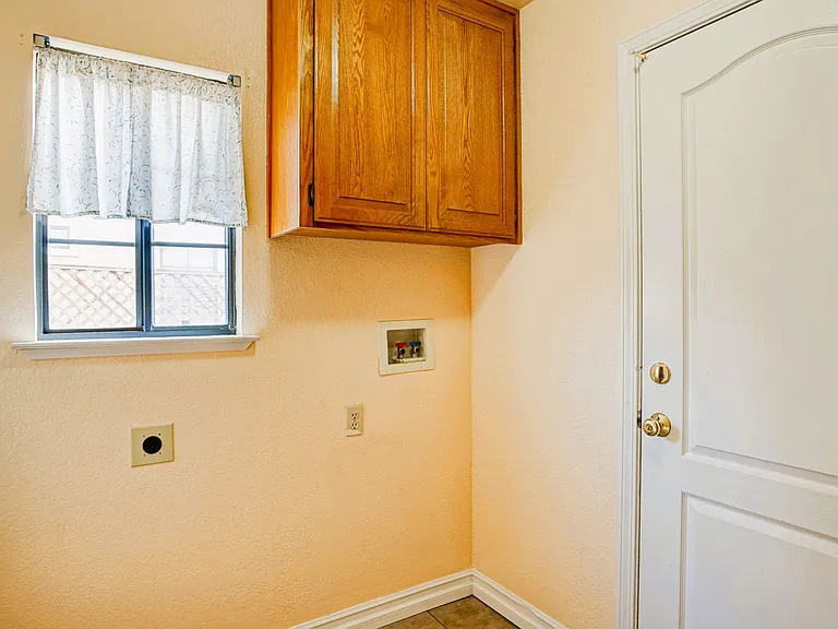 7202 Ruby Ct — Photo 10