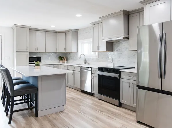 41 Hill St, Leominster, MA 01453