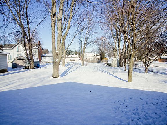 3rd image of 7325 Valley Meadows Dr