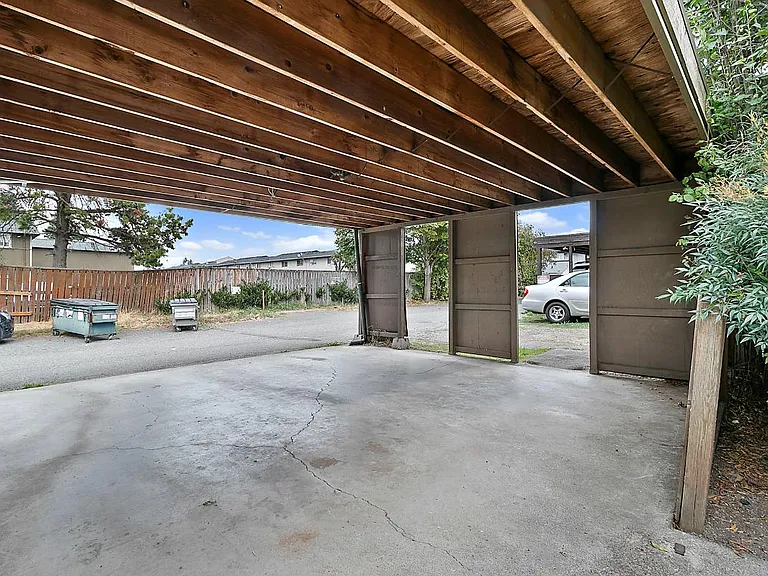 417 22nd St SE #D — Photo 18