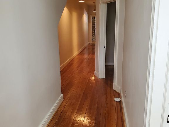 Hallway (LL unit) looking from front door