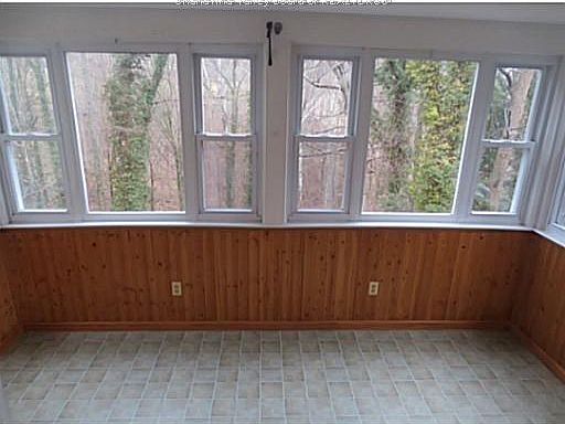 3rd image of 1719 Edgewood Dr