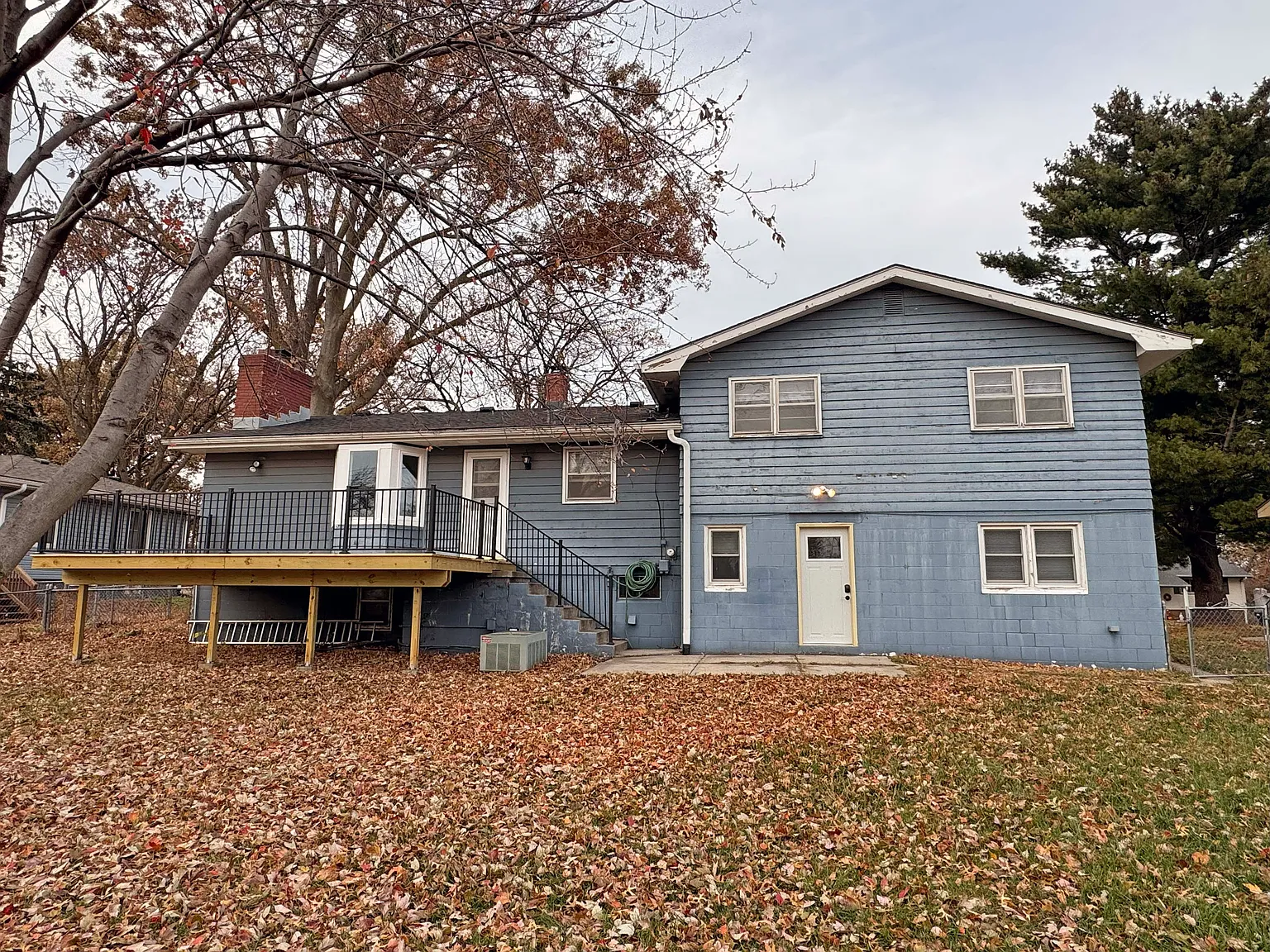 4 bed, 1800 sqft, $2,395 — Photo 4