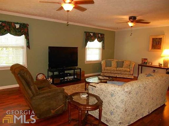 2nd image of 3662 S Marlborough Dr
