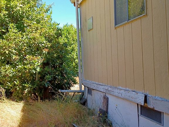 3rd image of 9216 144th Court NW