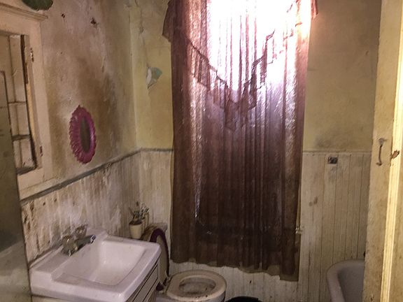 5th image of 247 N Ramsey St