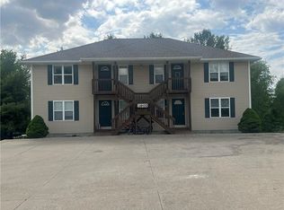 1902 N Grand Ave, Maryville, MO 64468