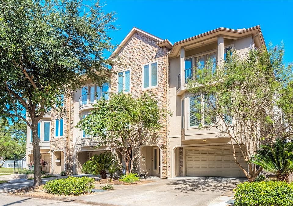 Wonderful townhome is Sawyer Heights/First Ward Arts District with no HOA! Double wide driveway and refreshed landscaping add to the homes curb appeal! Great location walkable to numerous dining, bars, shopping, hike & bike trails & more!