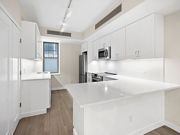 3rd image of 99 Joralemon St #B