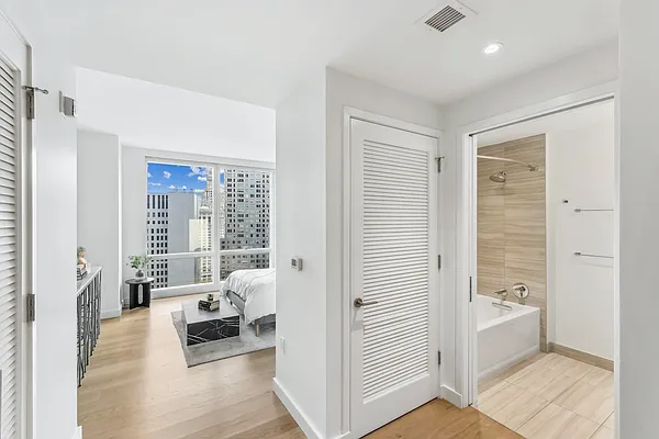 Rented by Greystar | media 56