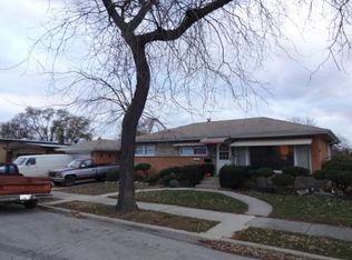 8548 Lillibet Ter, Morton Grove, IL