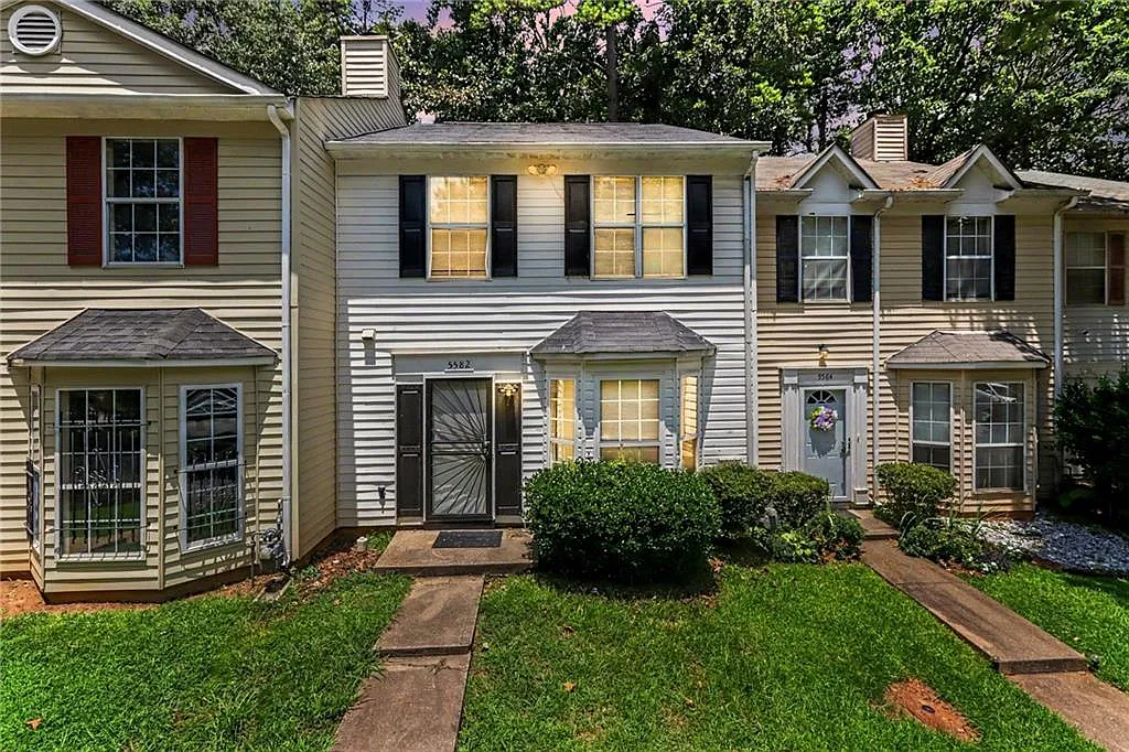 2 bed, 2.5 bath, 1580 sqft, $1,650 — Photo 1