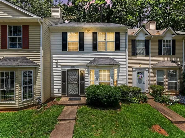 5582 Stonington Trace Pkwy, Stone Mountain, GA 30087