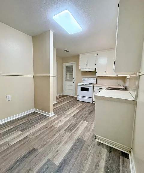 1824 S Fleishel Ave — Photo 5