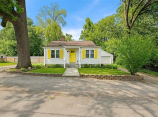 41-41&39 Indiana Ave, Cumberland, RI 02864