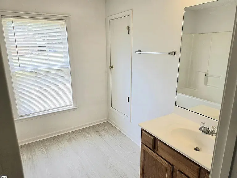 617 Golden Springs Ln — Photo 16