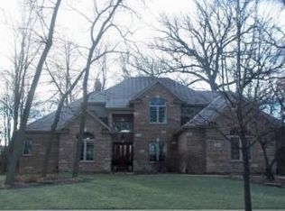 768 Black Walnut Ct, Sugar Grove, IL 60554