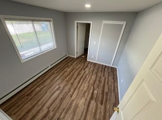 33 Country Greens Dr #1, Holtsville, NY 11742