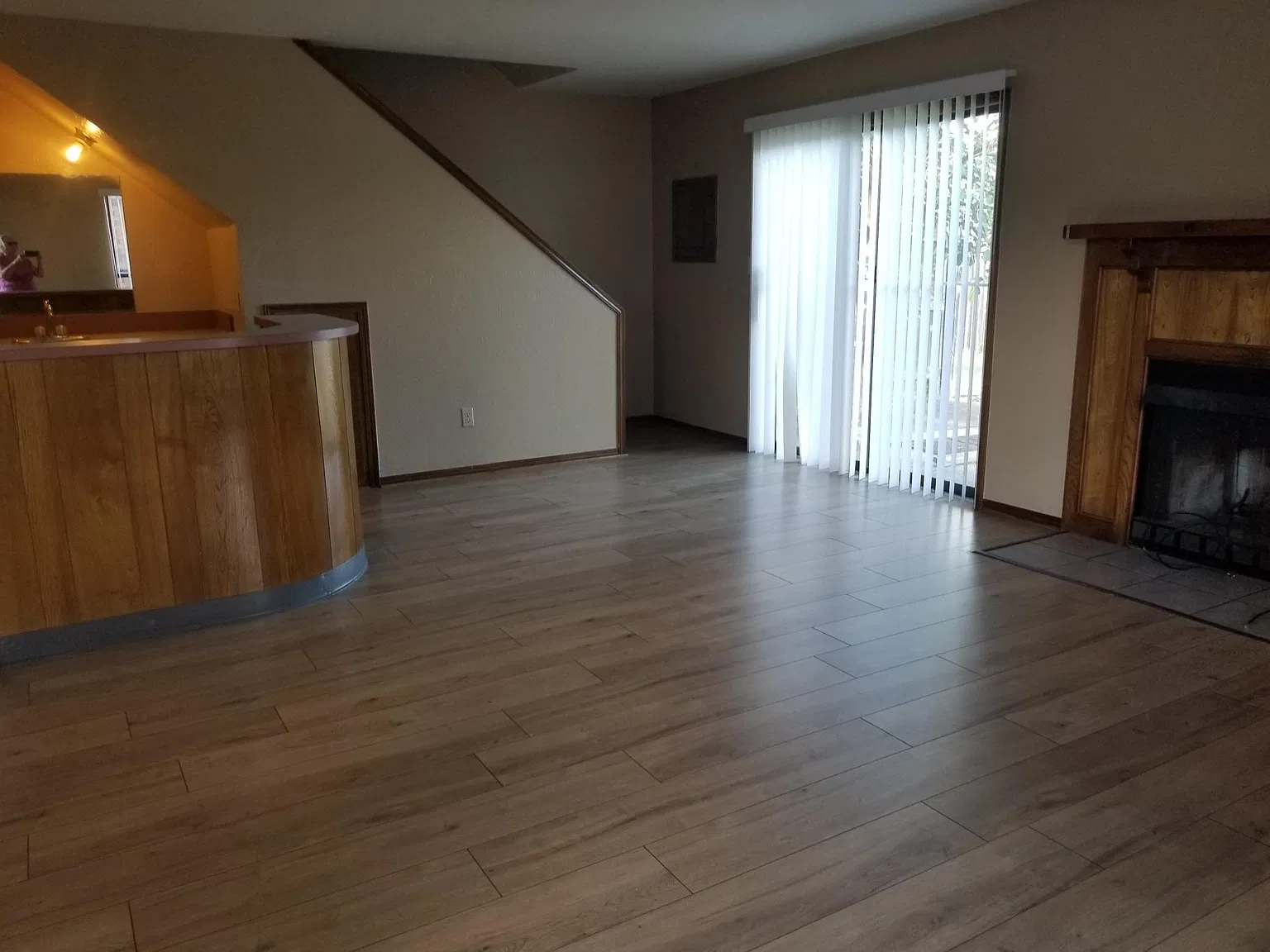 3 bed, 2.5 bath, 1395 sqft, $1,000 — Photo 1