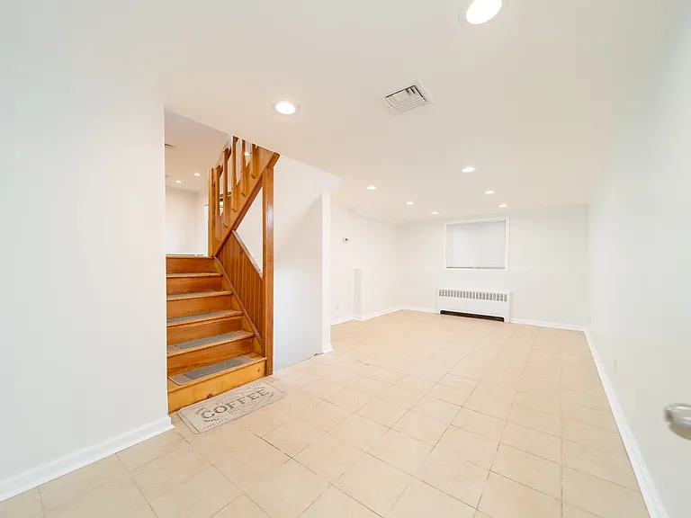 6 Manor Dr — Photo 15