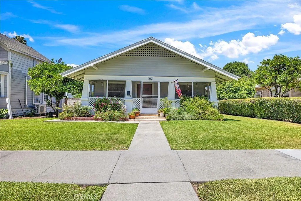 5 bed, 2165 sqft, $4,500 — Photo 1