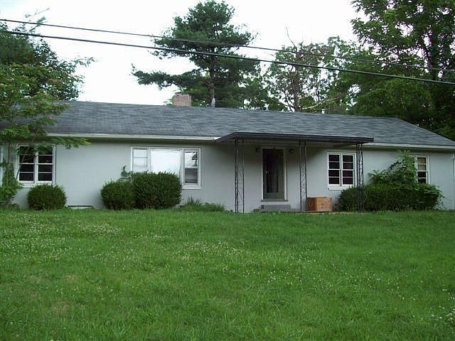 1st image of 100 S Whissen St