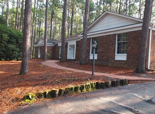 135 Halcyon Dr, Southern Pines, NC 28387