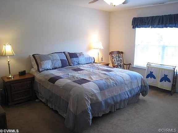 4th image of 1005 Parkland Pl