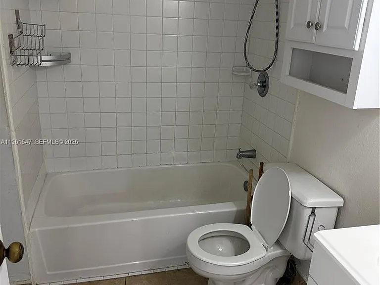 4805 NW 7th St #408-15 — Photo 5