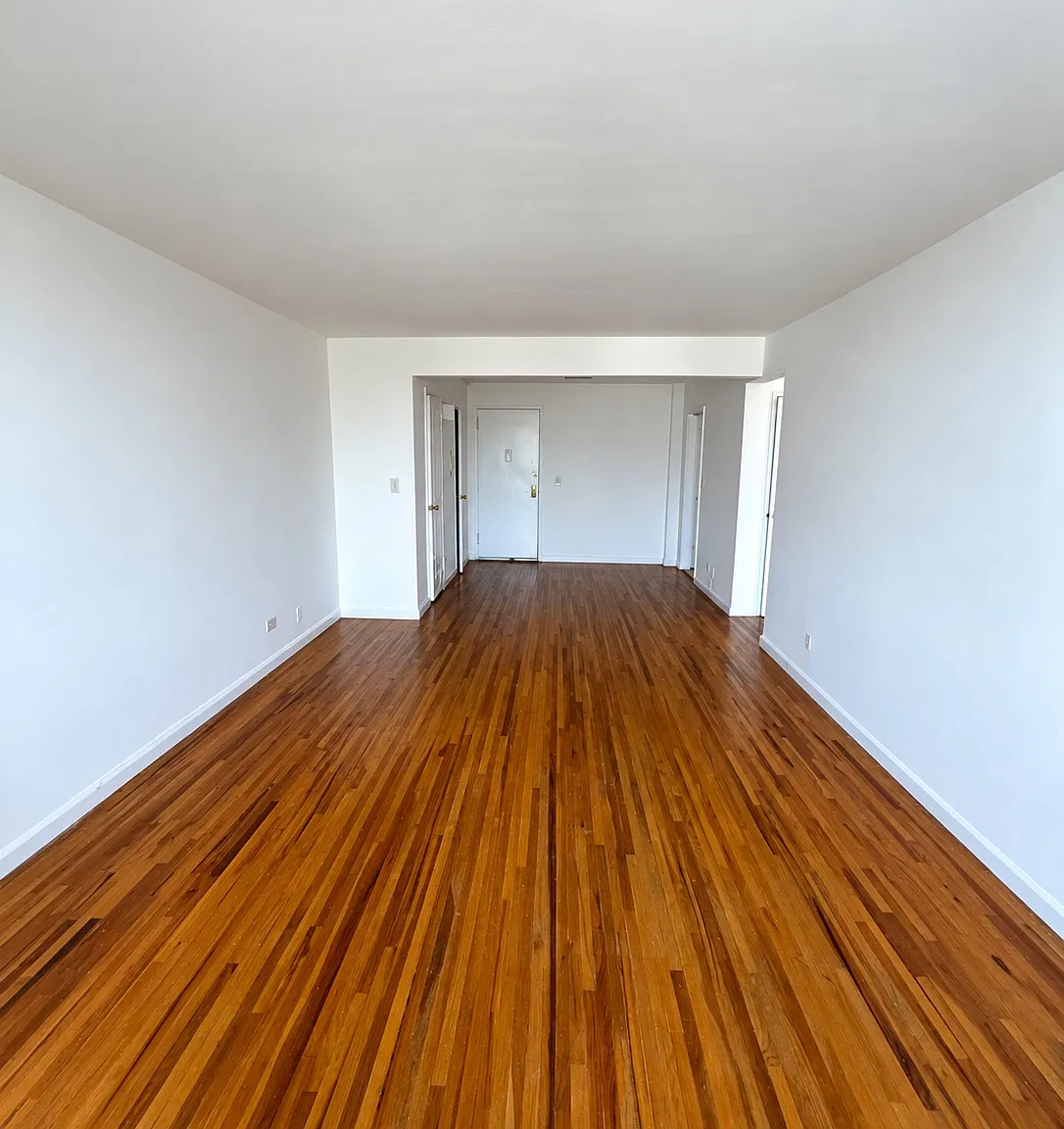 1 bed, 800 sqft, $2,250 — Photo 2