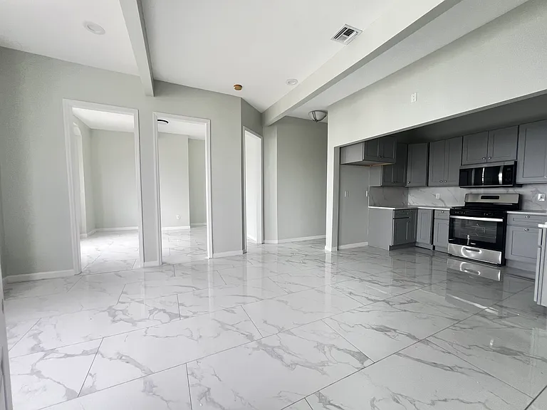 151 Congress St #2 — Photo 4