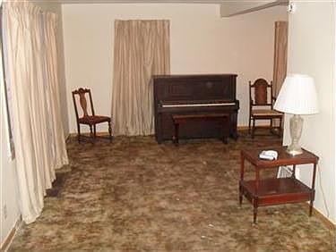 3rd image of 559 Montgomery Ave