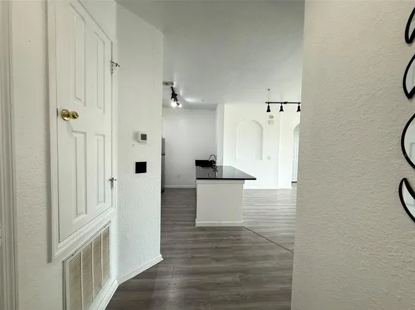 6380 Contessa Dr APT 303, Orlando, FL 32829