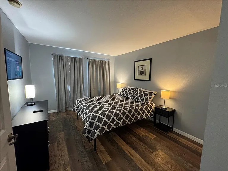 2802 Club Cortile Cir #B — Photo 34