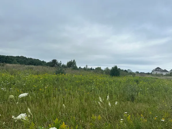 2071 Countryside Ln, Petoskey, MI 49770