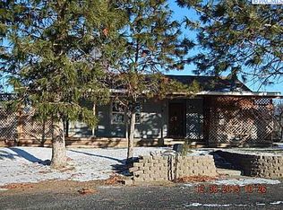 102 Columbia Rd, Mesa, WA 99343