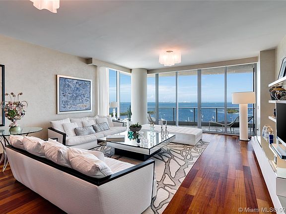 4th image of 2627 S Bayshore Dr APT 2201