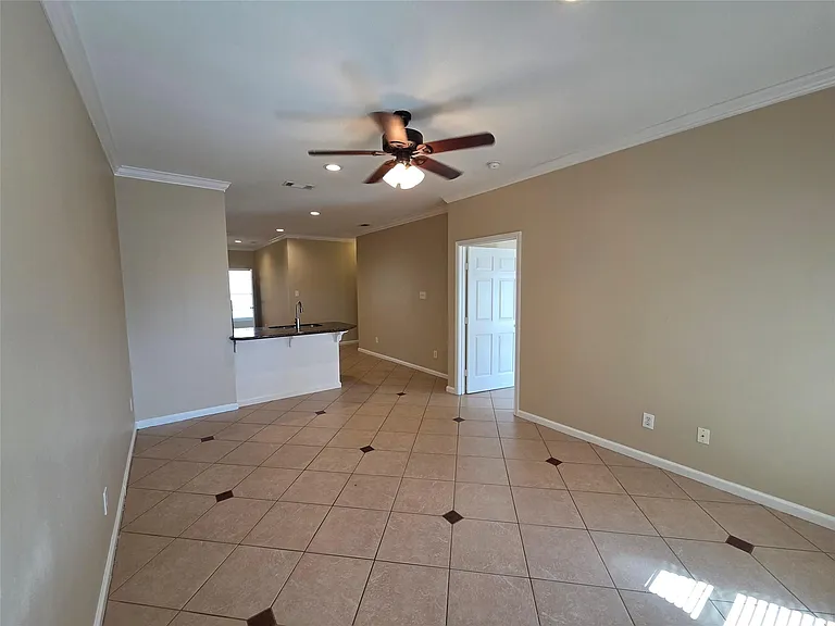 928 Runneburg Rd — Photo 6