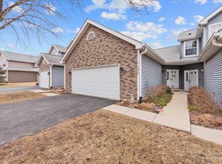 1354 Essex St, Algonquin, IL 60102