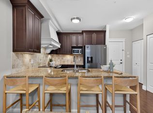19530 65th Ave #107, Surrey, BC V4N 6M1