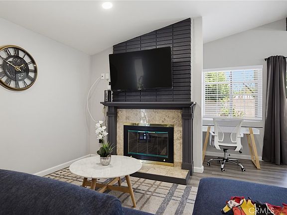 4th image of 6564 Kelvin Ave