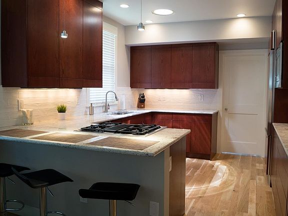 Skylight and breakfast bar