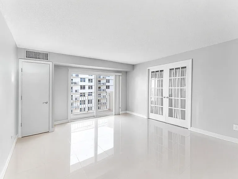 3215 S Ocean Blvd #407 — Photo 35