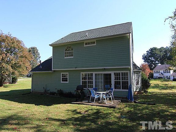 5th image of 515 Devereaux Ln