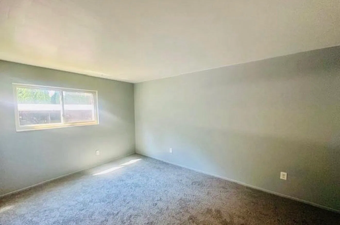 1 bed, 842 sqft, $1,375 — Photo 3