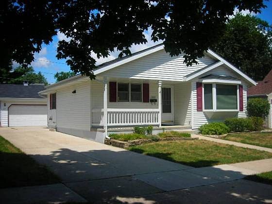 1st image of 1427 Josephine St