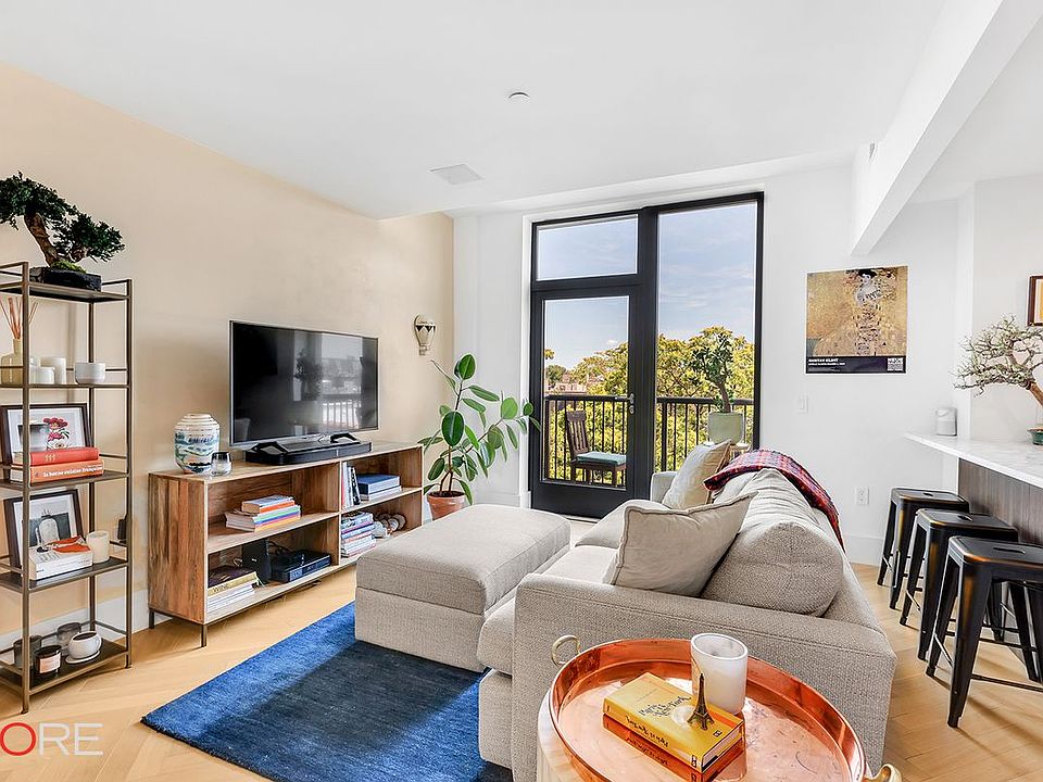 1st image of 100 Avenue A APT 6D