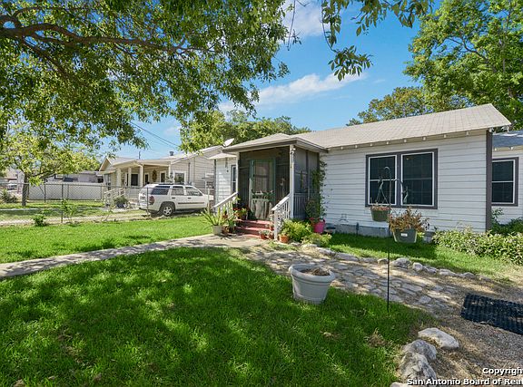 3rd image of 521 San Angelo